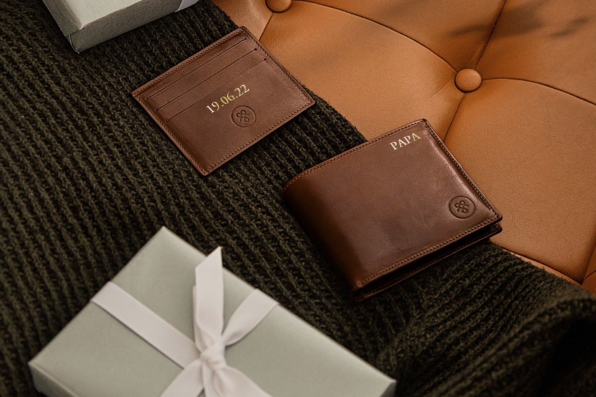 personalised leather gifts