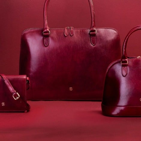 Luxuriöse rote Handtasche aus Krokodilleder
